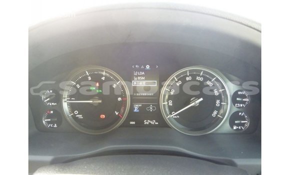 Buy Import Toyota Land Cruiser White Car in Import - Dubai in A'ana Buy Import Toyota Land Cruiser White Car in Import - Dubai in A'ana