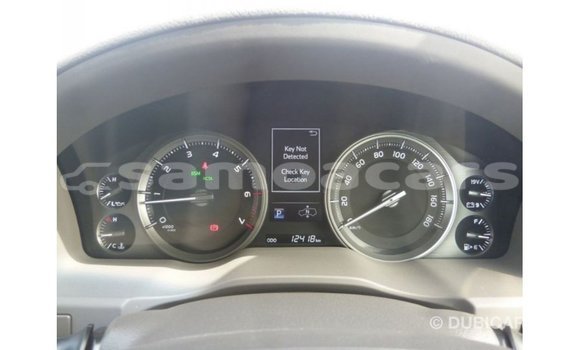 Buy Import Toyota Land Cruiser White Car in Import - Dubai in A'ana Buy Import Toyota Land Cruiser White Car in Import - Dubai in A'ana