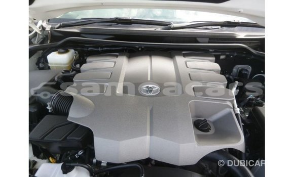 Buy Import Toyota Land Cruiser White Car in Import - Dubai in A'ana Buy Import Toyota Land Cruiser White Car in Import - Dubai in A'ana