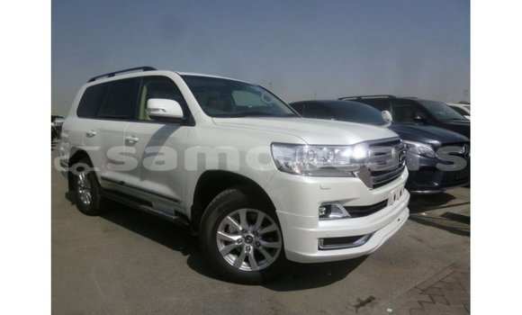 Buy Import Toyota Land Cruiser White Car in Import - Dubai in A'ana Buy Import Toyota Land Cruiser White Car in Import - Dubai in A'ana