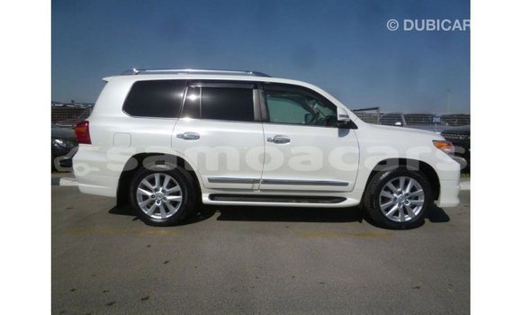 Buy Import Toyota Land Cruiser White Car in Import - Dubai in A'ana Buy Import Toyota Land Cruiser White Car in Import - Dubai in A'ana
