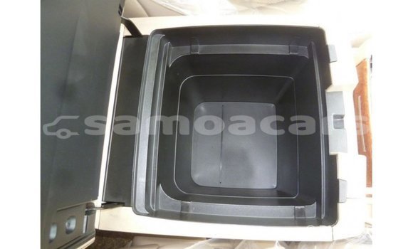 Buy Import Toyota Land Cruiser White Car in Import - Dubai in A'ana Buy Import Toyota Land Cruiser White Car in Import - Dubai in A'ana