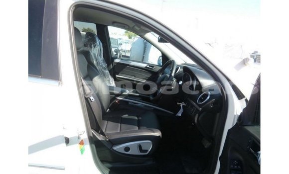 Buy Import Mercedes-Benz 190 White Car in Import - Dubai in A'ana Buy Import Mercedes-Benz 190 White Car in Import - Dubai in A'ana