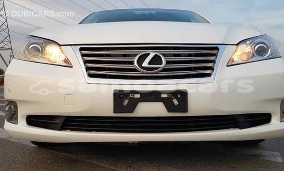 Acheter Import Voiture Lexus ES Blanc à Import - Dubai, A'ana Acheter Import Voiture Lexus ES Blanc à Import - Dubai, A'ana