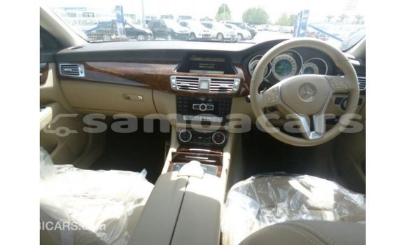 Buy Import Mercedes-Benz 190 White Car in Import - Dubai in A'ana Buy Import Mercedes-Benz 190 White Car in Import - Dubai in A'ana
