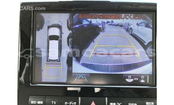 Buy Import Toyota Land Cruiser White Car in Import - Dubai in A'ana Buy Import Toyota Land Cruiser White Car in Import - Dubai in A'ana