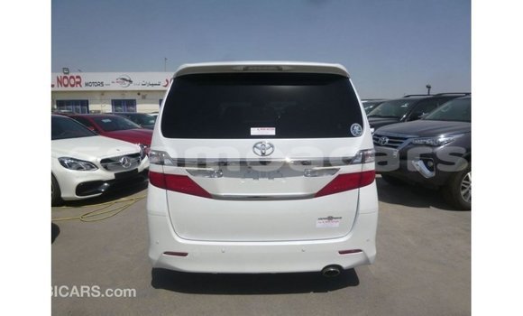 Acheter Import Voiture Toyota Vellfire Blanc à Import - Dubai, A'ana Acheter Import Voiture Toyota Vellfire Blanc à Import - Dubai, A'ana