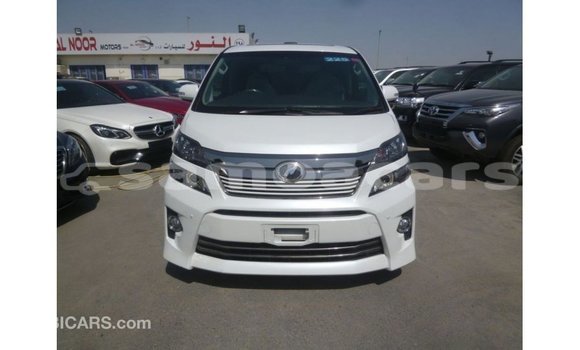 Acheter Import Voiture Toyota Vellfire Blanc à Import - Dubai, A'ana Acheter Import Voiture Toyota Vellfire Blanc à Import - Dubai, A'ana