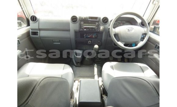 Buy Import Toyota Land Cruiser White Car in Import - Dubai in A'ana Buy Import Toyota Land Cruiser White Car in Import - Dubai in A'ana