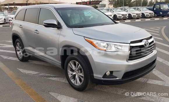 Acheter Import Voiture Toyota Highlander Autre à Import - Dubai, A'ana Acheter Import Voiture Toyota Highlander Autre à Import - Dubai, A'ana