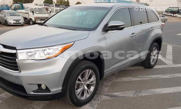 Acheter Import Voiture Toyota Highlander Autre à Import - Dubai, A'ana Acheter Import Voiture Toyota Highlander Autre à Import - Dubai, A'ana
