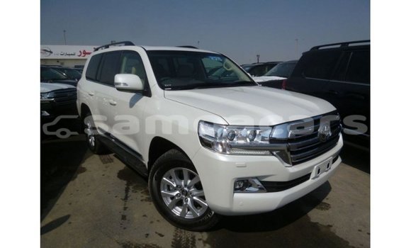 Buy Import Toyota Land Cruiser White Car in Import - Dubai in A'ana Buy Import Toyota Land Cruiser White Car in Import - Dubai in A'ana