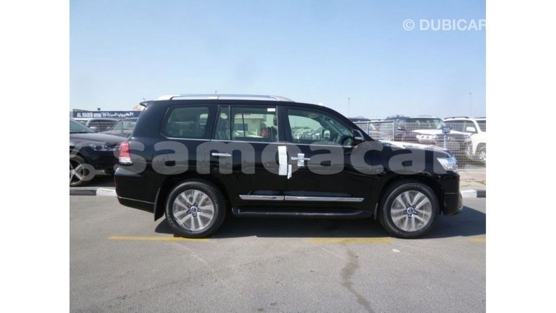 Big with watermark toyota land cruiser a ana import dubai 3811
