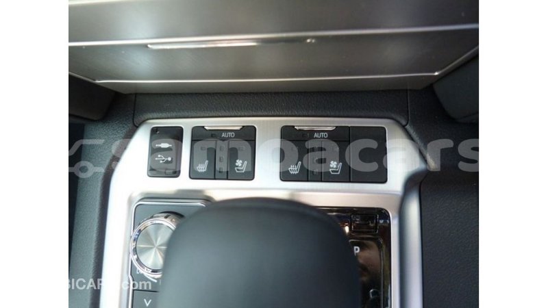 Big with watermark toyota land cruiser a ana import dubai 3811