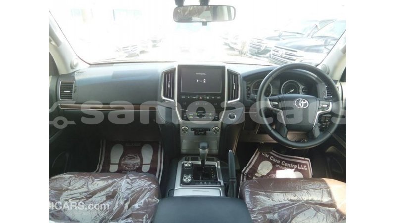 Big with watermark toyota land cruiser a ana import dubai 3812