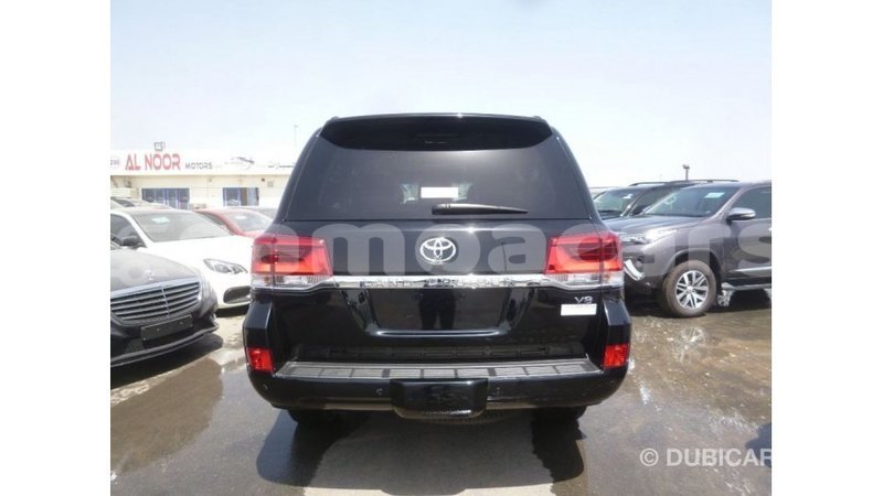 Big with watermark toyota land cruiser a ana import dubai 3812