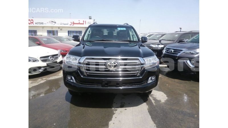 Big with watermark toyota land cruiser a ana import dubai 3812