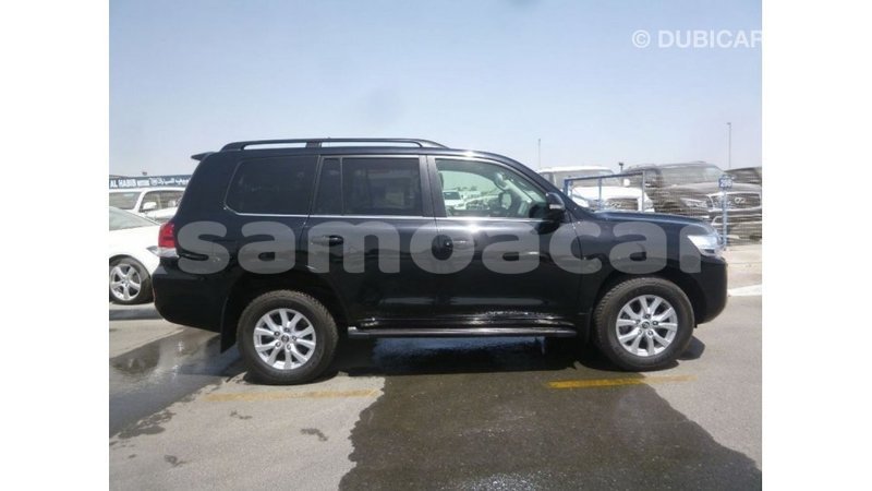 Big with watermark toyota land cruiser a ana import dubai 3812