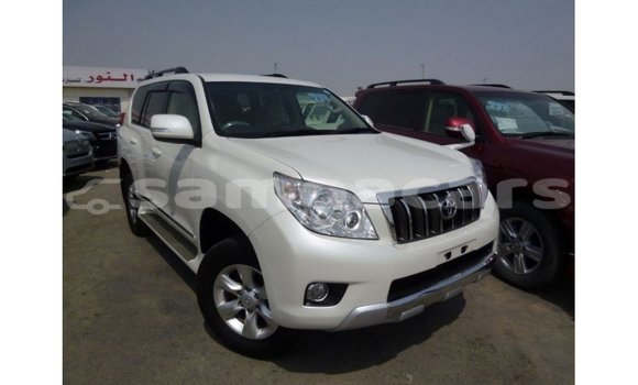Buy Import Toyota Prado White Car in Import - Dubai in A'ana Buy Import Toyota Prado White Car in Import - Dubai in A'ana