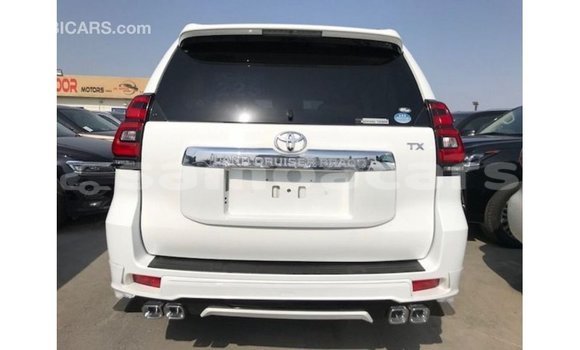 Buy Import Toyota Prado White Car in Import - Dubai in A'ana Buy Import Toyota Prado White Car in Import - Dubai in A'ana