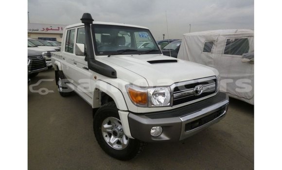 Buy Import Toyota Land Cruiser White Car in Import - Dubai in A'ana Buy Import Toyota Land Cruiser White Car in Import - Dubai in A'ana