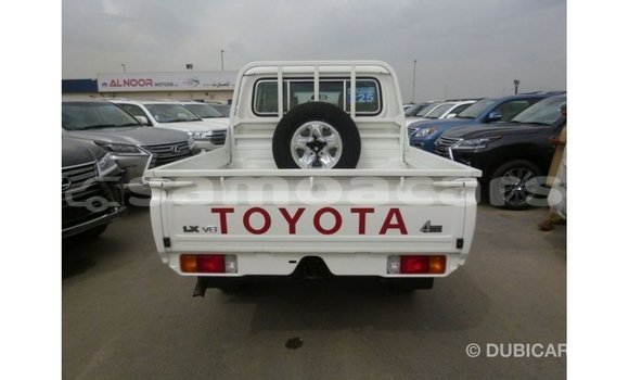 Buy Import Toyota Land Cruiser White Car in Import - Dubai in A'ana Buy Import Toyota Land Cruiser White Car in Import - Dubai in A'ana