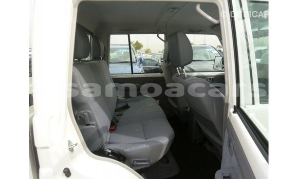 Buy Import Toyota Land Cruiser White Car in Import - Dubai in A'ana Buy Import Toyota Land Cruiser White Car in Import - Dubai in A'ana