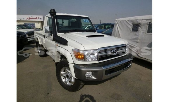 Buy Import Toyota Land Cruiser White Car in Import - Dubai in A'ana Buy Import Toyota Land Cruiser White Car in Import - Dubai in A'ana
