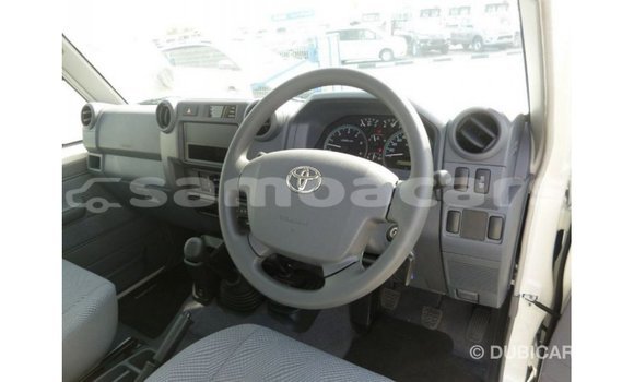 Buy Import Toyota Land Cruiser White Car in Import - Dubai in A'ana Buy Import Toyota Land Cruiser White Car in Import - Dubai in A'ana