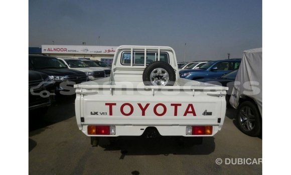 Buy Import Toyota Land Cruiser White Car in Import - Dubai in A'ana Buy Import Toyota Land Cruiser White Car in Import - Dubai in A'ana