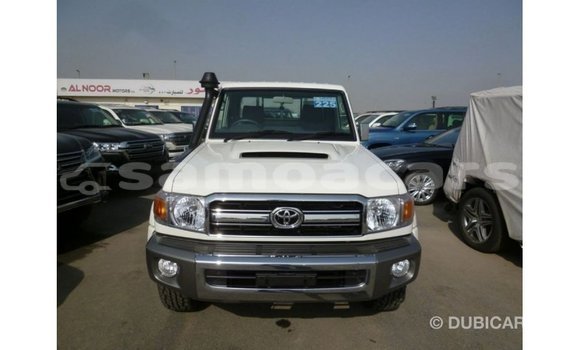 Buy Import Toyota Land Cruiser White Car in Import - Dubai in A'ana Buy Import Toyota Land Cruiser White Car in Import - Dubai in A'ana