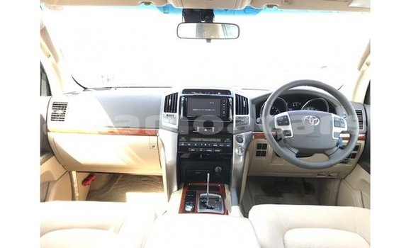 Buy Import Toyota Land Cruiser Black Car in Import - Dubai in A'ana Buy Import Toyota Land Cruiser Black Car in Import - Dubai in A'ana
