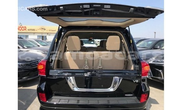 Buy Import Toyota Land Cruiser Black Car in Import - Dubai in A'ana Buy Import Toyota Land Cruiser Black Car in Import - Dubai in A'ana