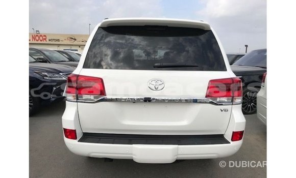 Buy Import Toyota Land Cruiser White Car in Import - Dubai in A'ana Buy Import Toyota Land Cruiser White Car in Import - Dubai in A'ana