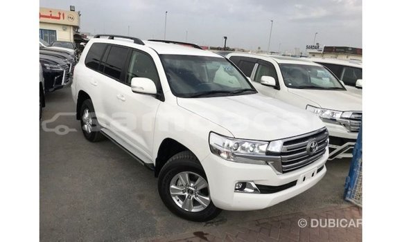 Buy Import Toyota Land Cruiser White Car in Import - Dubai in A'ana Buy Import Toyota Land Cruiser White Car in Import - Dubai in A'ana