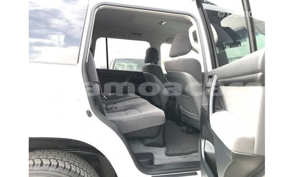 Buy Import Toyota Land Cruiser White Car in Import - Dubai in A'ana Buy Import Toyota Land Cruiser White Car in Import - Dubai in A'ana