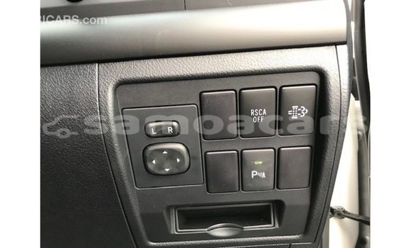 Buy Import Toyota Land Cruiser White Car in Import - Dubai in A'ana Buy Import Toyota Land Cruiser White Car in Import - Dubai in A'ana
