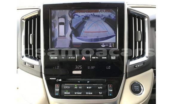 Buy Import Toyota Land Cruiser White Car in Import - Dubai in A'ana Buy Import Toyota Land Cruiser White Car in Import - Dubai in A'ana