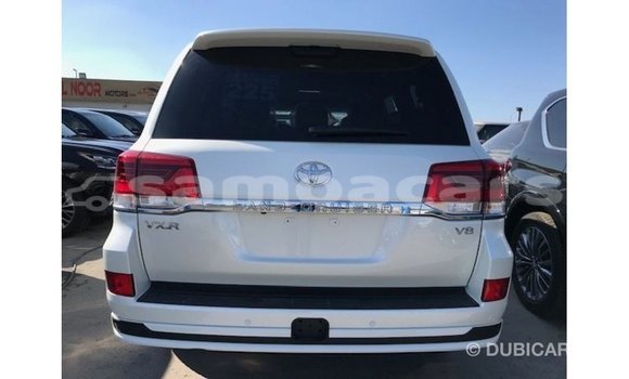 Buy Import Toyota Land Cruiser White Car in Import - Dubai in A'ana Buy Import Toyota Land Cruiser White Car in Import - Dubai in A'ana