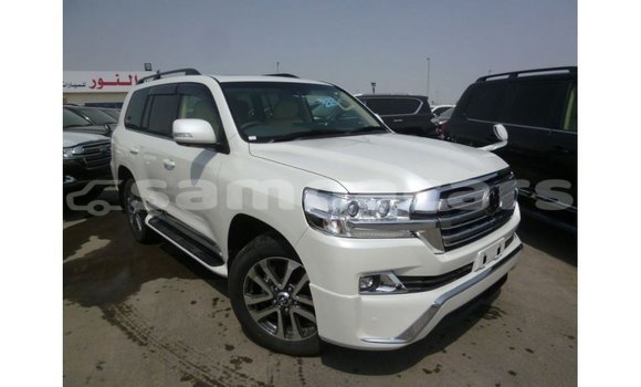 Buy Import Toyota Land Cruiser White Car in Import - Dubai in A'ana Buy Import Toyota Land Cruiser White Car in Import - Dubai in A'ana