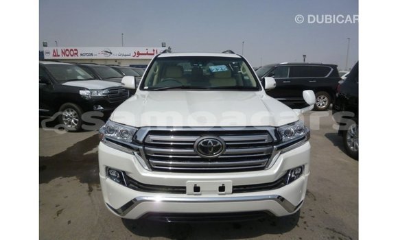 Buy Import Toyota Land Cruiser White Car in Import - Dubai in A'ana Buy Import Toyota Land Cruiser White Car in Import - Dubai in A'ana