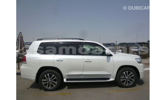 Buy Import Toyota Land Cruiser White Car in Import - Dubai in A'ana Buy Import Toyota Land Cruiser White Car in Import - Dubai in A'ana