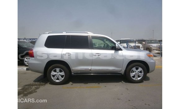 Buy Import Toyota Land Cruiser Other Car in Import - Dubai in A'ana Buy Import Toyota Land Cruiser Other Car in Import - Dubai in A'ana