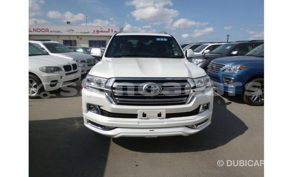 Buy Import Toyota Land Cruiser White Car in Import - Dubai in A'ana Buy Import Toyota Land Cruiser White Car in Import - Dubai in A'ana