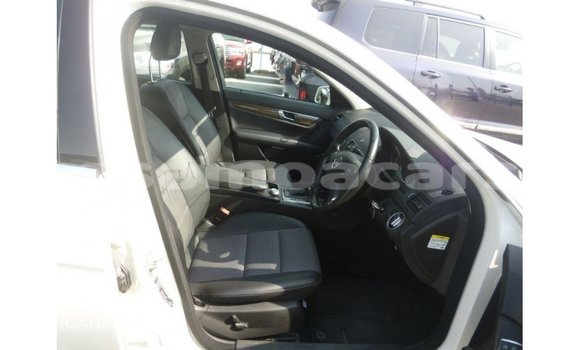 Buy Import Mercedes-Benz 200 White Car in Import - Dubai in A'ana Buy Import Mercedes-Benz 200 White Car in Import - Dubai in A'ana