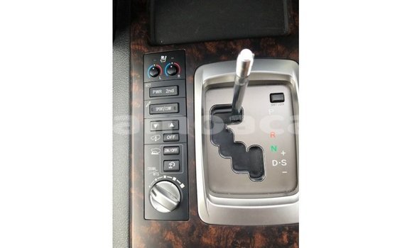 Buy Import Toyota Land Cruiser White Car in Import - Dubai in A'ana Buy Import Toyota Land Cruiser White Car in Import - Dubai in A'ana