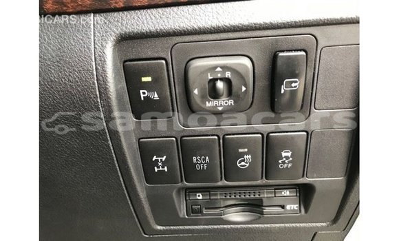 Buy Import Toyota Land Cruiser White Car in Import - Dubai in A'ana Buy Import Toyota Land Cruiser White Car in Import - Dubai in A'ana