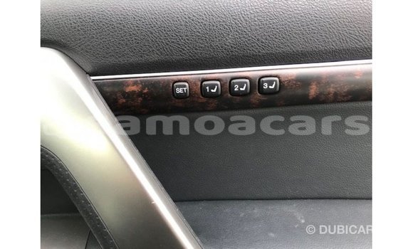 Buy Import Toyota Land Cruiser White Car in Import - Dubai in A'ana Buy Import Toyota Land Cruiser White Car in Import - Dubai in A'ana