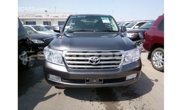 Buy Import Toyota Land Cruiser Other Car in Import - Dubai in A'ana Buy Import Toyota Land Cruiser Other Car in Import - Dubai in A'ana