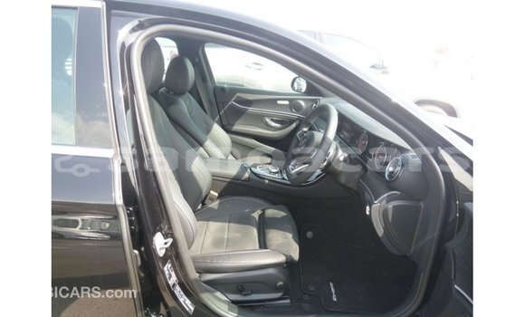 Buy Import Mercedes-Benz 190 Black Car in Import - Dubai in A'ana Buy Import Mercedes-Benz 190 Black Car in Import - Dubai in A'ana